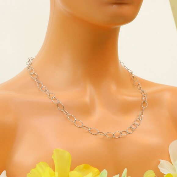 Minimalist Necklace, Sleek & Modern Design, Women’s Fashion, YC110408-N - Picture 8 of 10
